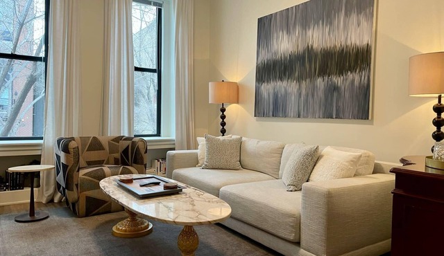 Stunning Suite 2 @ Hotel Nemo Downtown