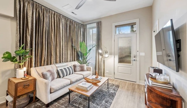 Stunning Suite 4 @ Hotel Nemo Downtown