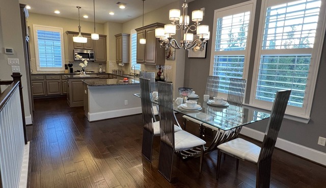 Stunning Three-Story Home in Gated Community – Modern Luxury!