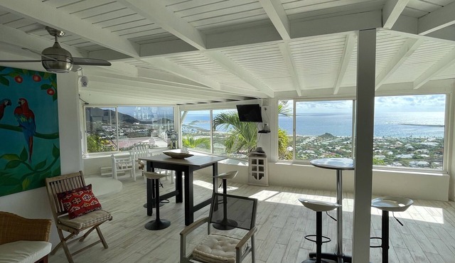 Stunning Topaz Studio on East Bay and Pinel Islands,