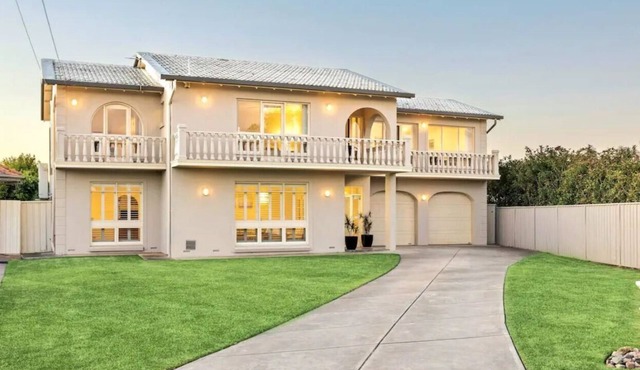 Stunning Two-story, 4-bedroom, 3-bathroom House Just Minutes Away From the Beach