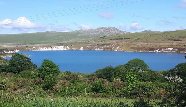 Stunning uninterrupted moorland views over lake and Rough Tor