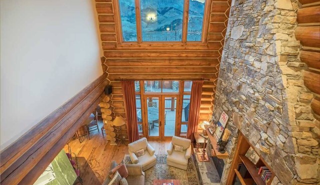 Stunning Vacation Rental with Ski-in Ski-out Access