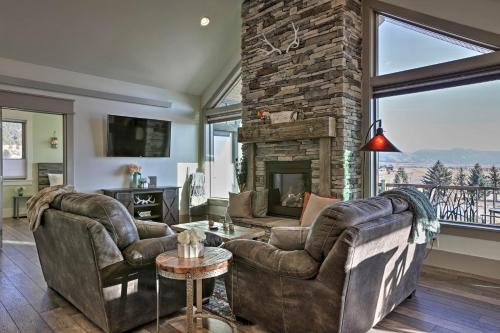 Stunning Valley Home with Furnished Deck and Mtn Views