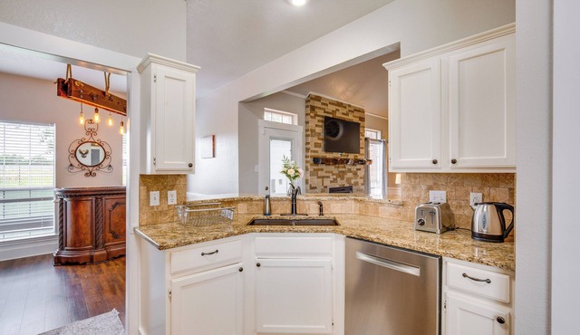 Stunning Van Alstyne Retreat w/Patio & Fireplace!