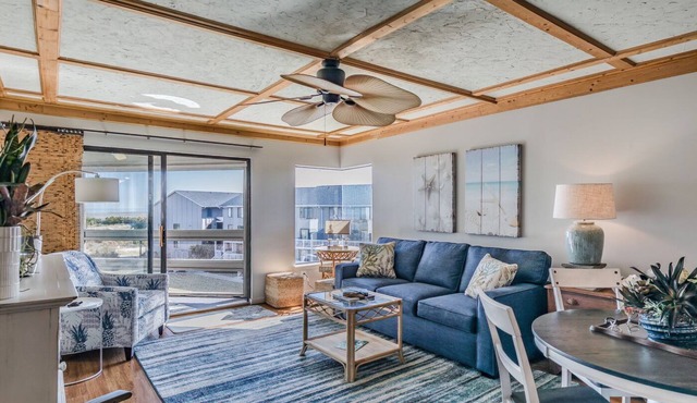 Stunning Views - Pool and Ocean Views - Harbor Island Beach House