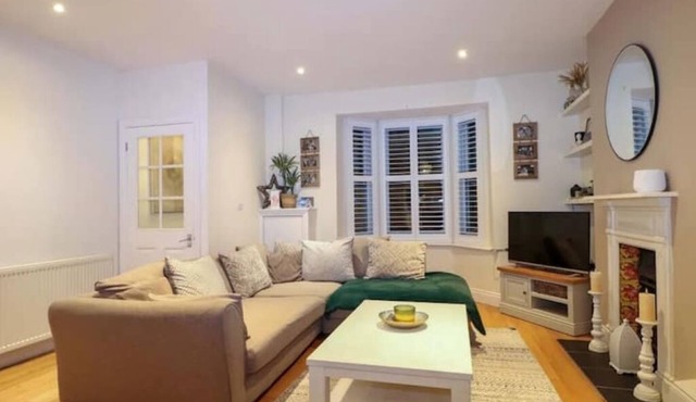 Stunning Victorian 3-Bed Home with Sunny Garden & Family Comforts