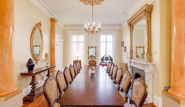 Stunning Victorian Mansion, Baltimore near Inner Harbor with 10 BR and 4 carpark