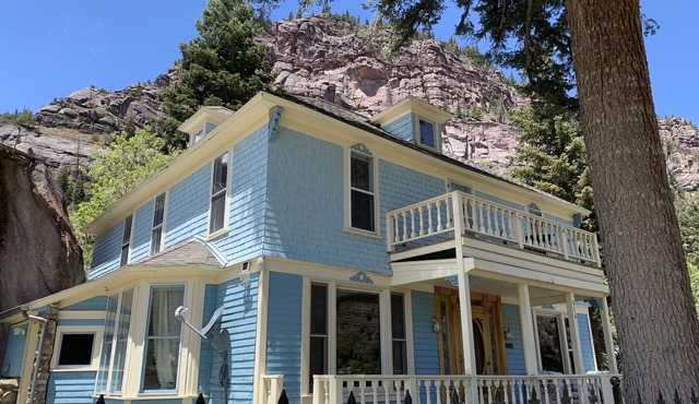 Stunning Victorian with Mountain and Waterfall Views Sleeps 8 Adults in Ouray CO