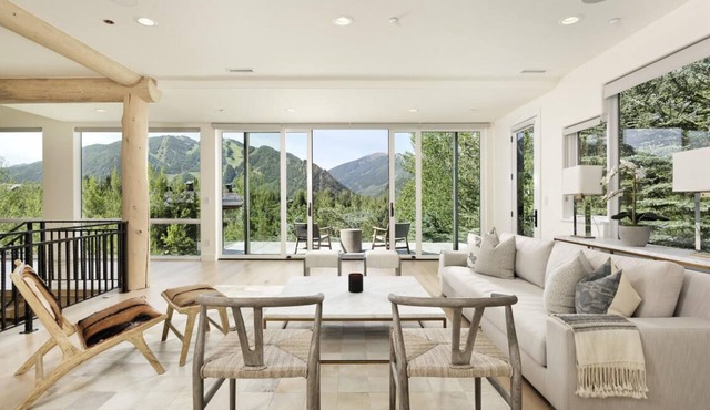 Stunning View Red Mtn Property 2 Min From Town