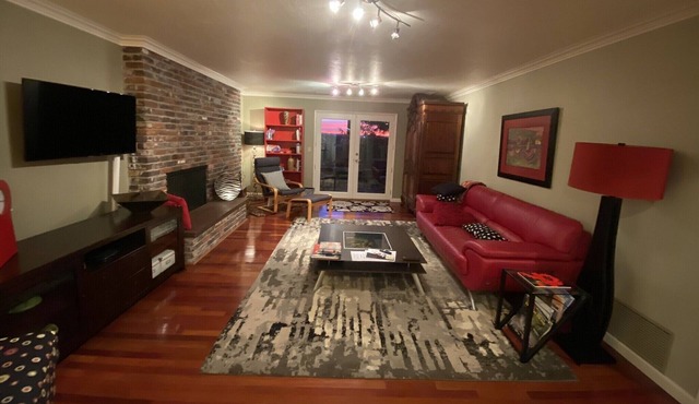 Stunning Views, 2BR 2BA convenient to Hayward Field