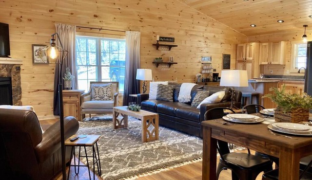 Stunning views, built 2022, sleeps 6!