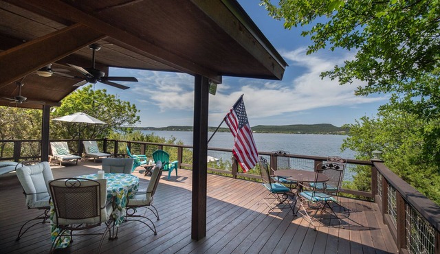 Stunning Views! Enchanting Peninsula Lake Front Cabin with Dock, Kayaks, Hiking