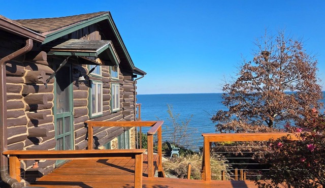 Stunning Views from Waterfront Log Cabin With Fireplace On The Chesapeake Bay