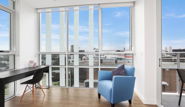 Stunning Views, Modern Comfort: Book Zetland Heights!