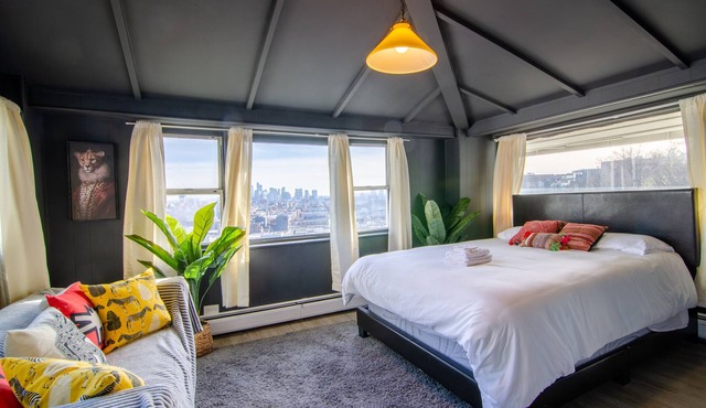 Stunning views of NYC 7 BR