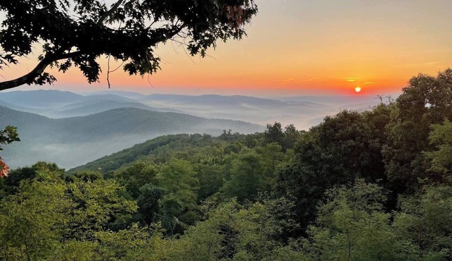 Stunning Views: Secluded 5 bedroom Mountain Homen