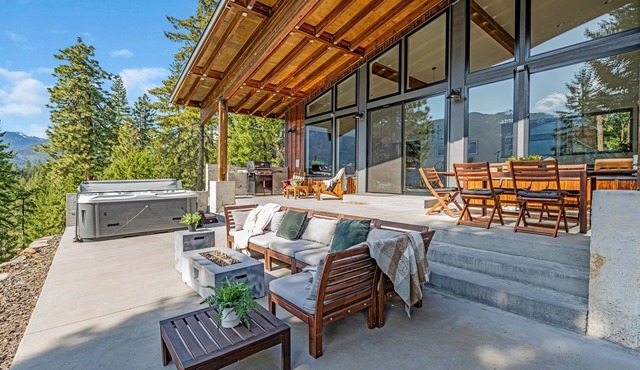 Stunning VIEWS-Secluded-Luxury+Spa+GmRm!