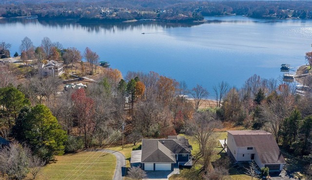 Stunning Views with a private dock and hot tub. Great for getting together!