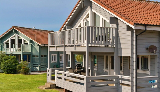 Stunning villa for 4 people with WIFI, hot tub and balcony