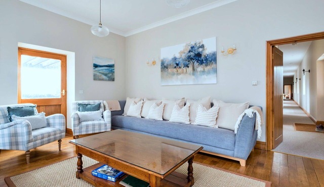 Stunning villa for 12 people with WIFI, pool and terrace