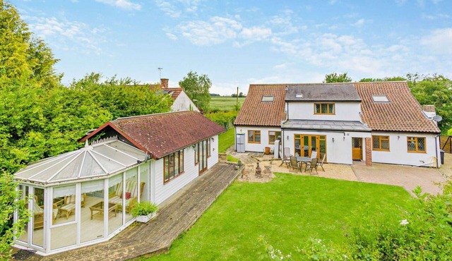 Stunning villa for 12 people with WIFI and pets allowed