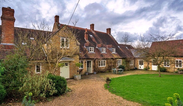 Stunning villa for 16 guests with WIFI, terrace and pets allowed