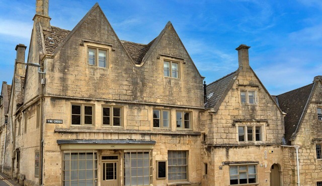 Stunning villa for 19 people with pool, WIFI, TV and pets allowed