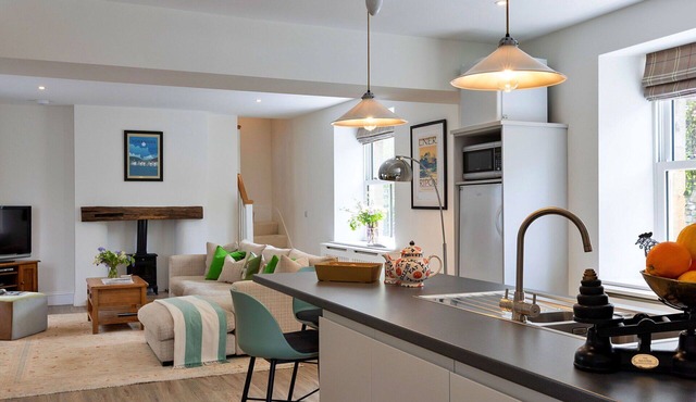 Stunning villa for 2 people with WIFI, balcony and pets allowed