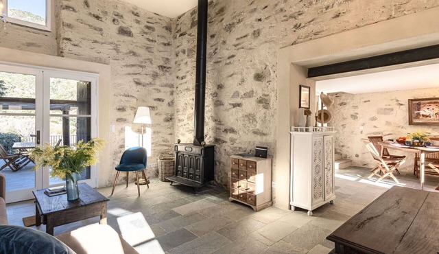 Stunning villa for 5 guests with A/C, WIFI, terrace, pets allowed and parking