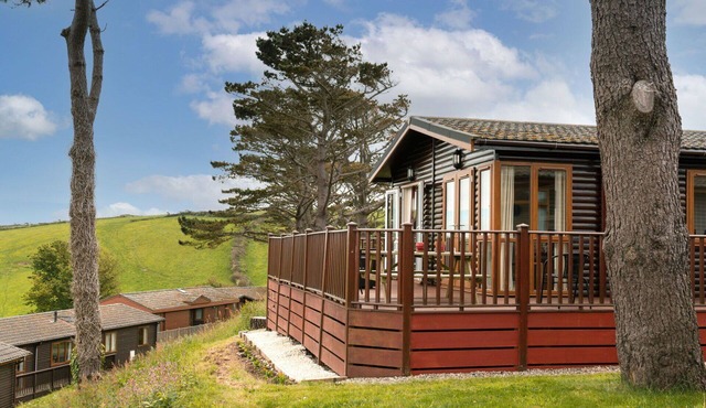 Stunning villa for 6 people with pool, WIFI, TV and balcony