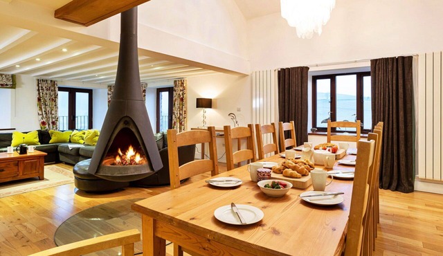 Stunning villa for 10 people with WIFI and TV