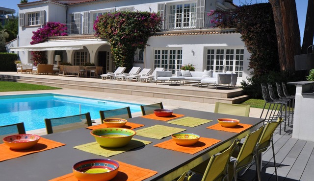 Stunning villa near beach with large pool. Sleeps 15