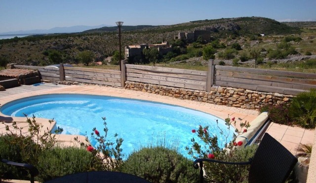 Stunning Villa, Pool, Sea View, 4 Bedrooms, Air Conditioning, Wi-Fi, TV