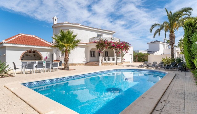Stunning Villa with Private Pool, Terrace, Balcony, A/C & Wi-Fi