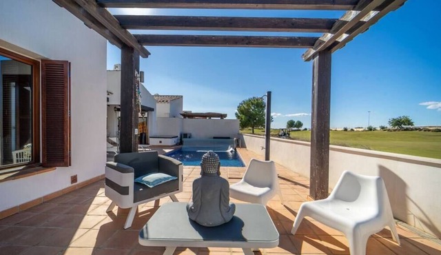Stunning villa with private heated pool - RI25EV