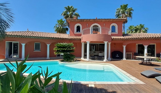 Stunning villa with private pool in Fréjus