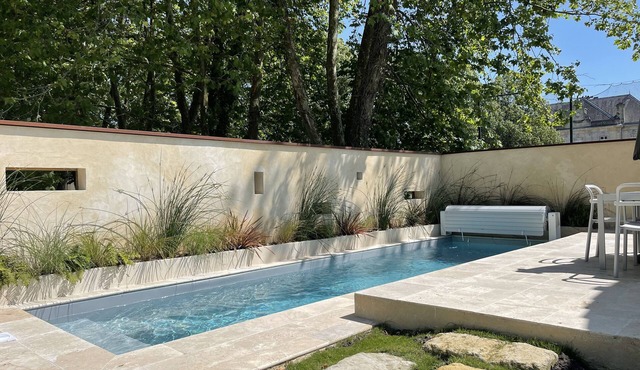 Stunning vineyard cottage with pool and terrace