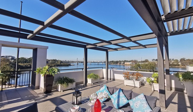 Stunning waterfront oasis with beautifull rooftop terrace/Olypmic Park/Ferry