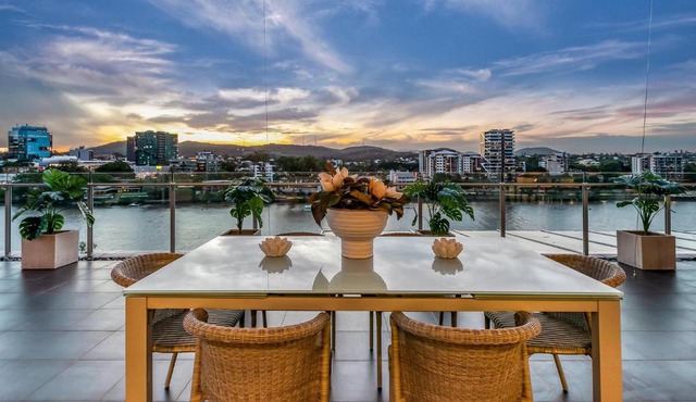 Stunning Waterfront Penthouse 3 or 4 Bedrooms