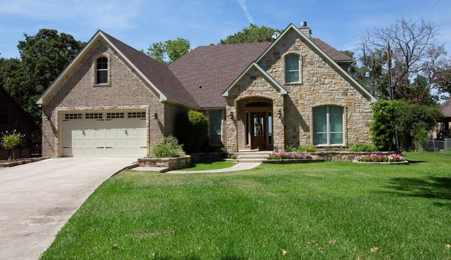 STUNNING Waterfront Retreat on Eagle Mountain Lake