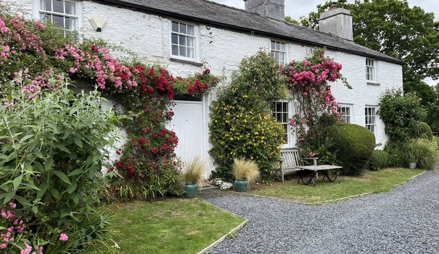 Stunning Welsh Farmhouse Overlooking Dyfi Estuary. 4 star with "Visit Wales"
