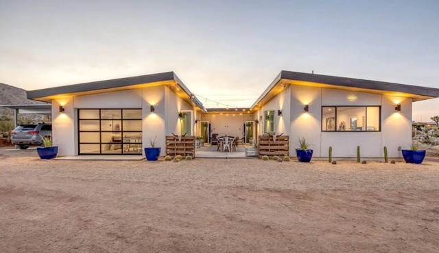 Stunning Yucca Valley Rental with a Hot Tub for Glamping in California