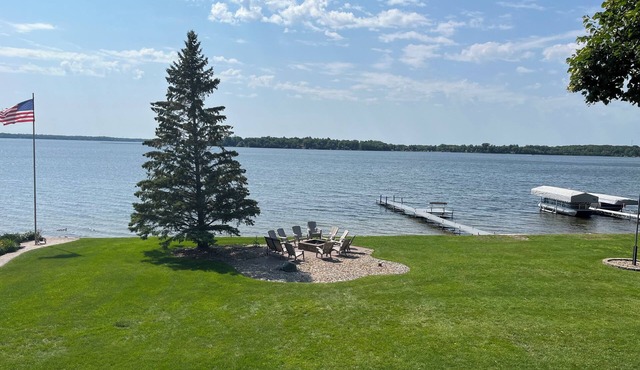 Stupendous Lake Ida Home on the Water and close to Carlos Creek Winery. Lic2061