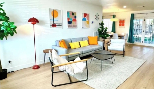 Style chic Vegas airport strip 5 mils 6 mils strip 4bd +home theater