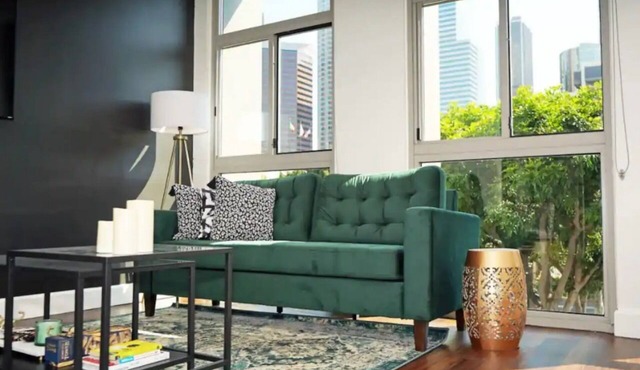 Style in the City - Free Parking- Downtown LA!