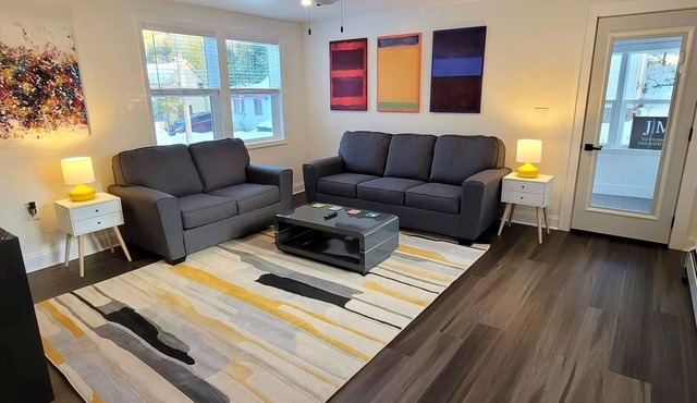 Style-Ish 2 bed lower with all season sun room