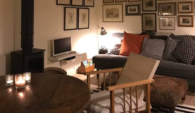 Stylish small barn near coast, private garden - Pass the Keys