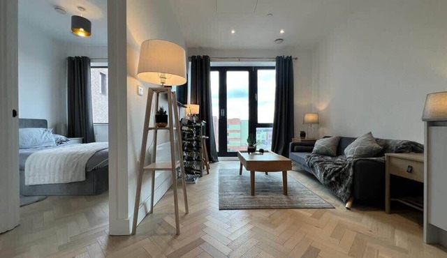 STYLISH 1 BED & PARKING-IDEAL FOR CORPORATE STAYS