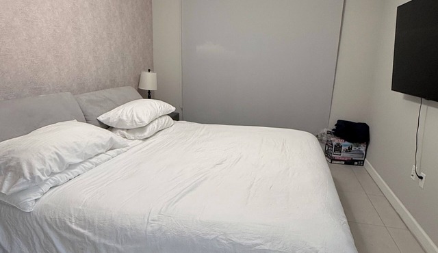 Stylish 1-bedroom apartment in Downtown Doral-D1B